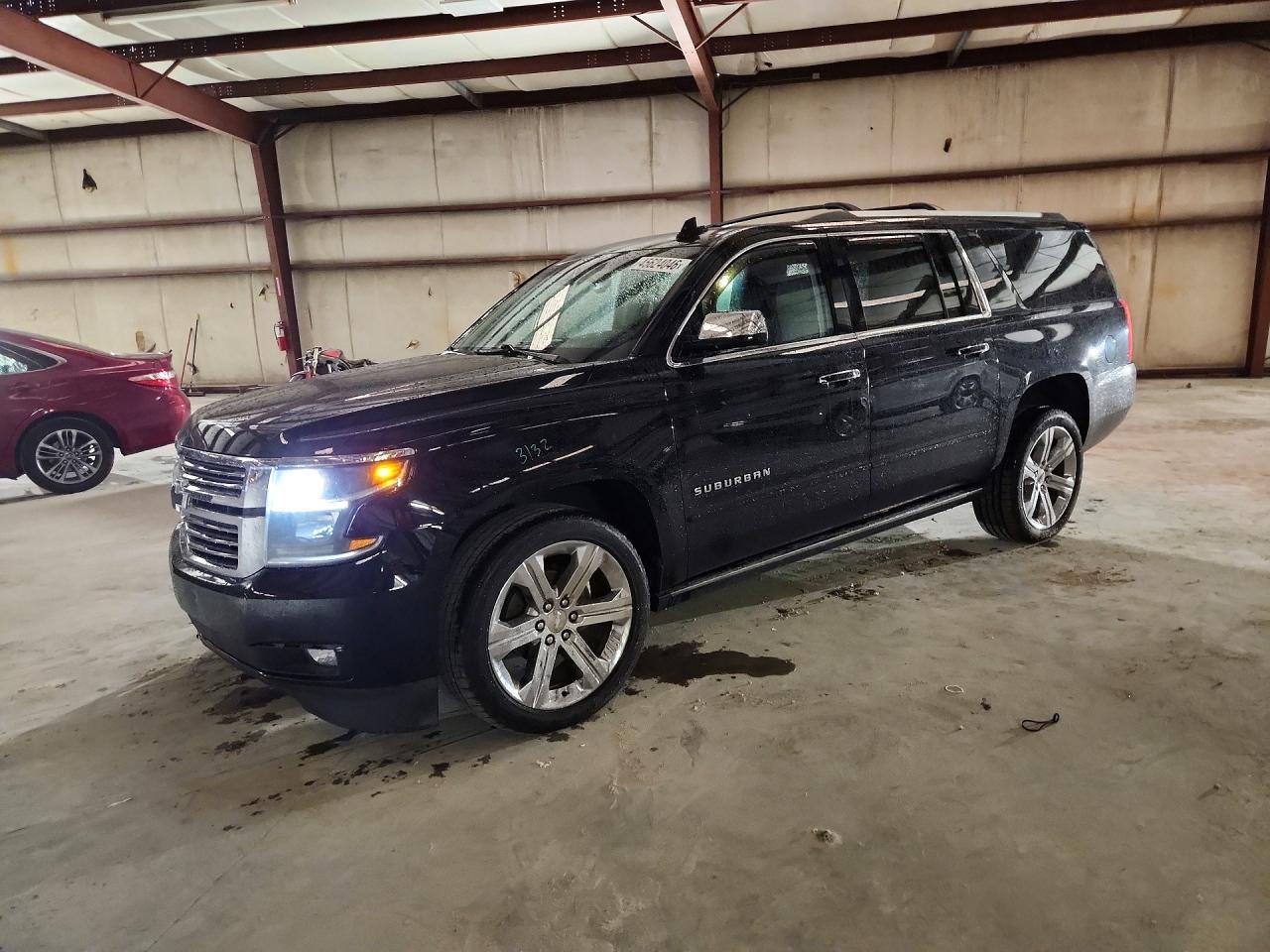 2017 CHEVROLET Suburban