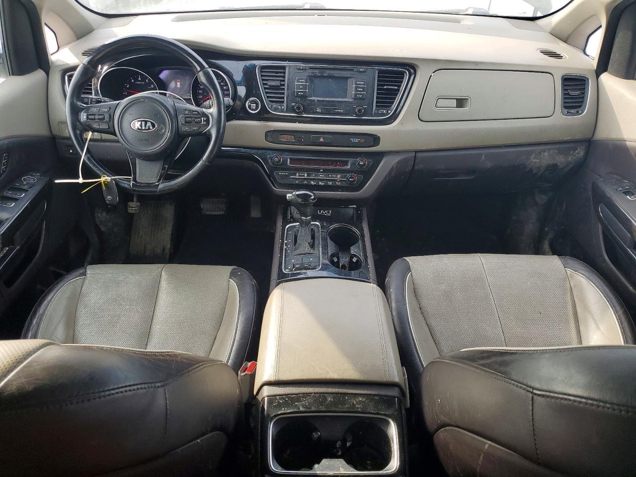 2015 KIA SEDONA