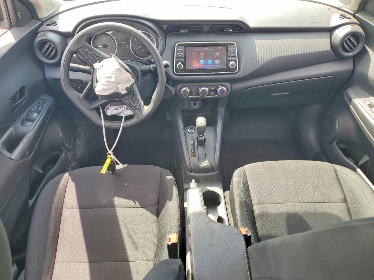 2025 NISSAN KICKS