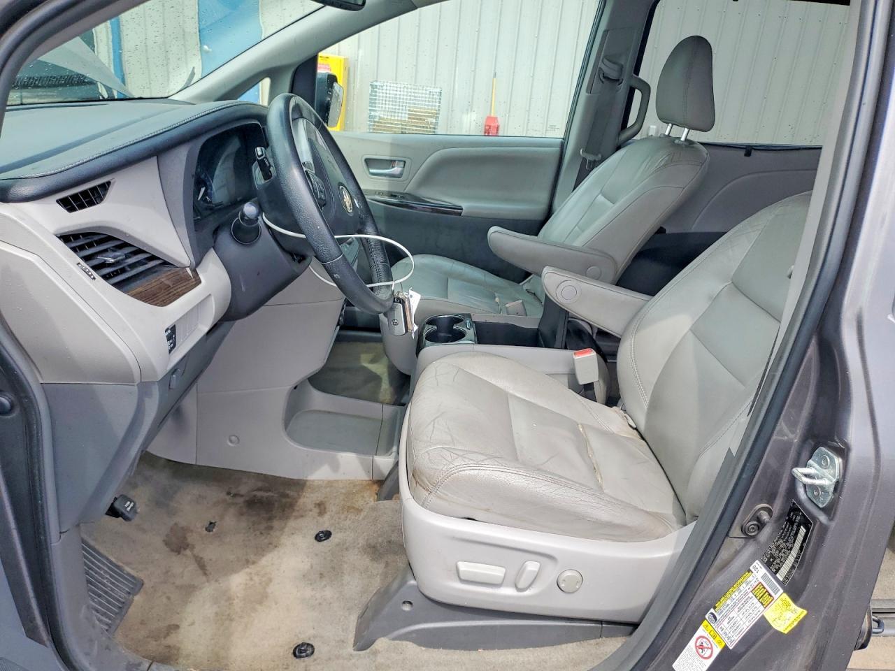 2018 TOYOTA SIENNA