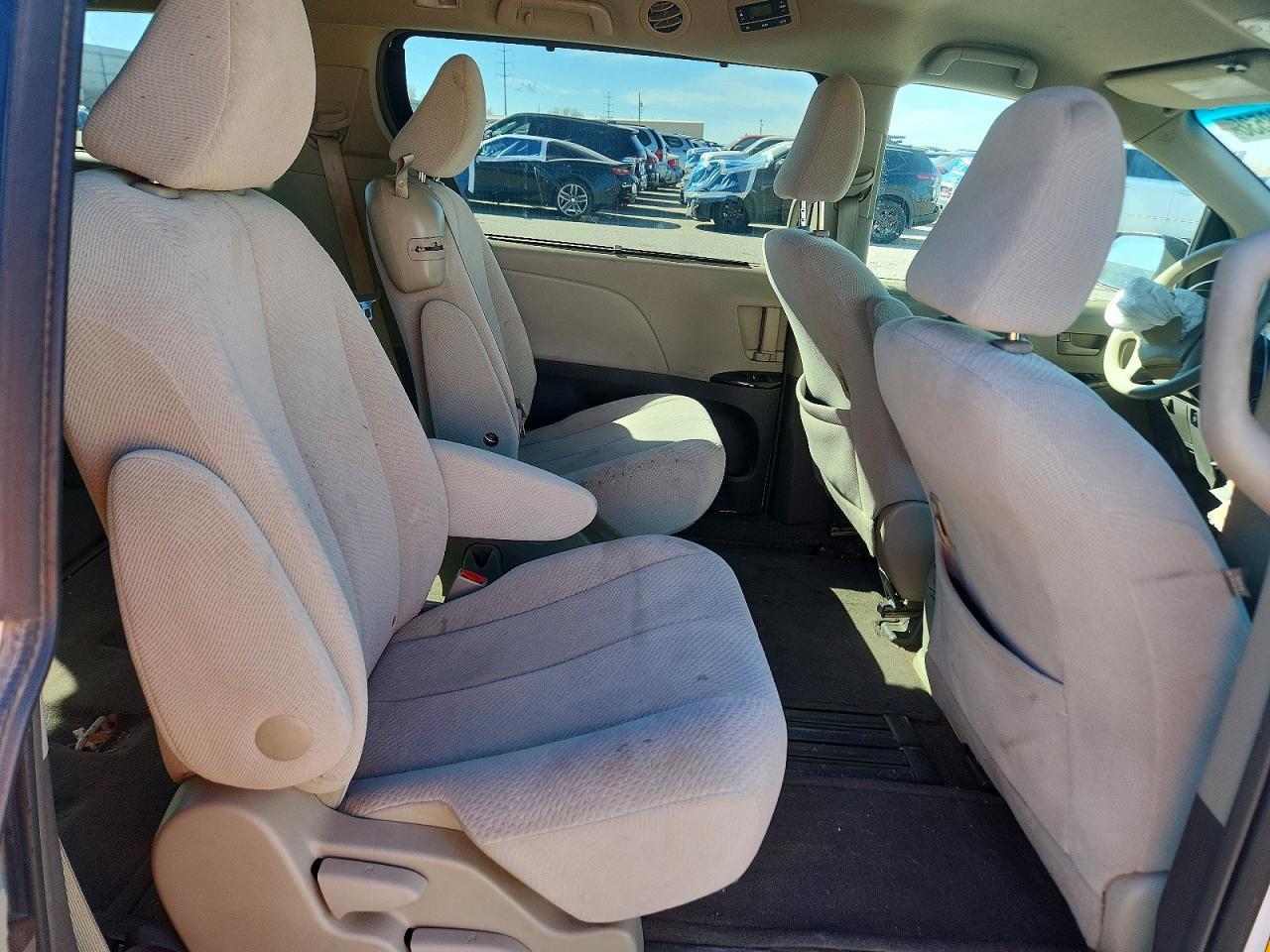 2014 TOYOTA SIENNA