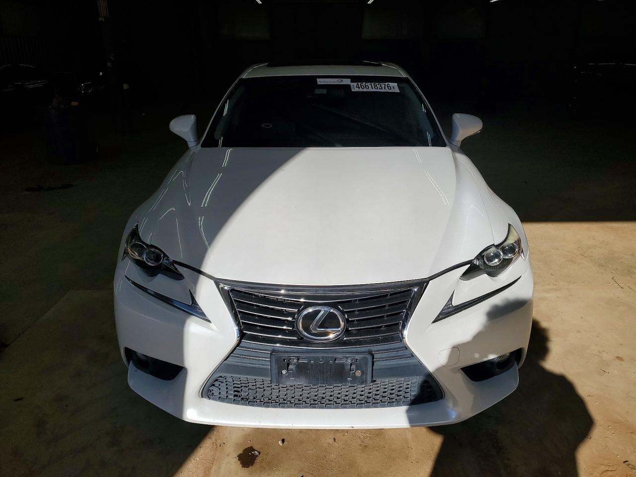 2016 LEXUS IS 200t
