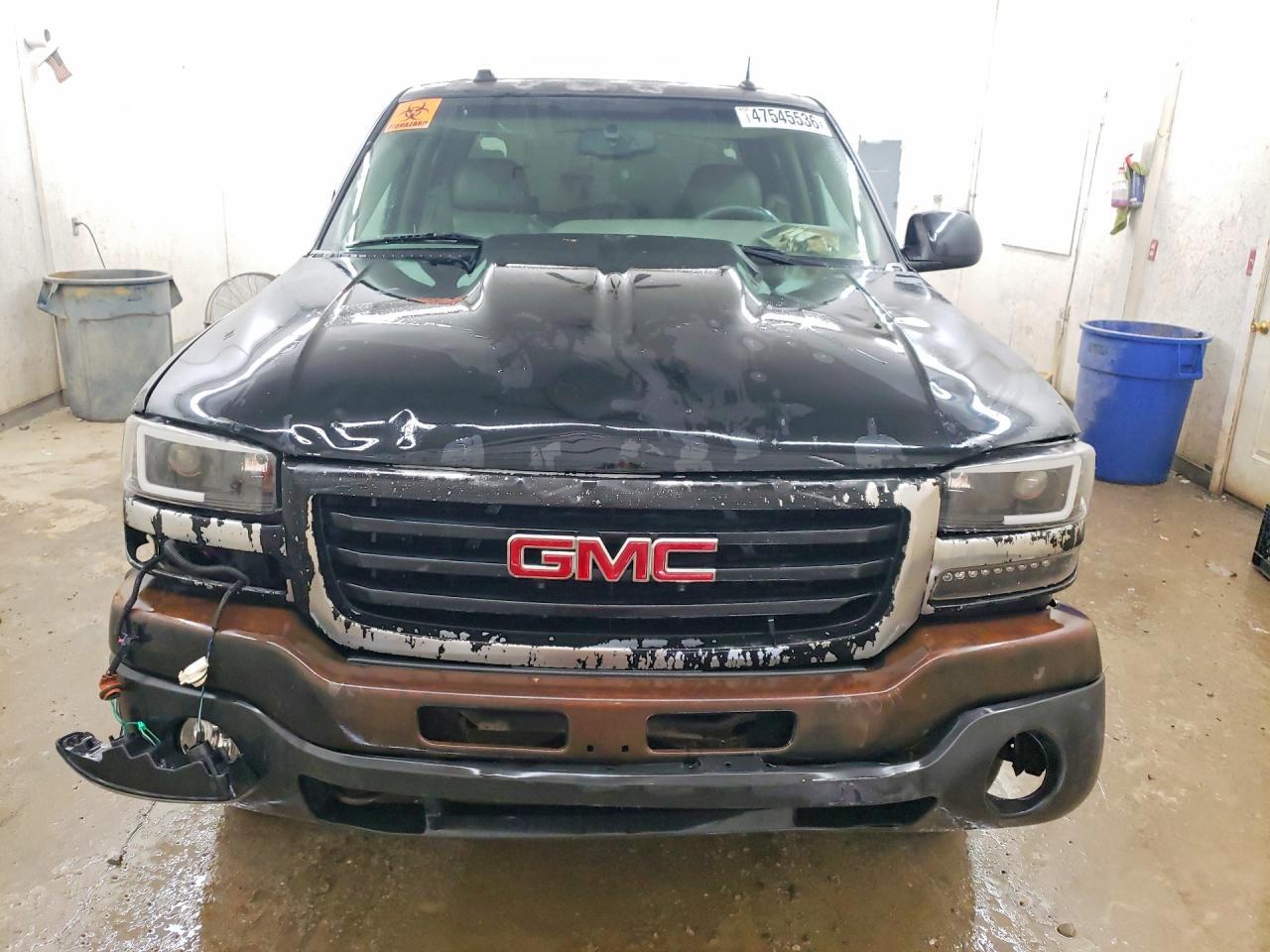 2005 GMC Sierra