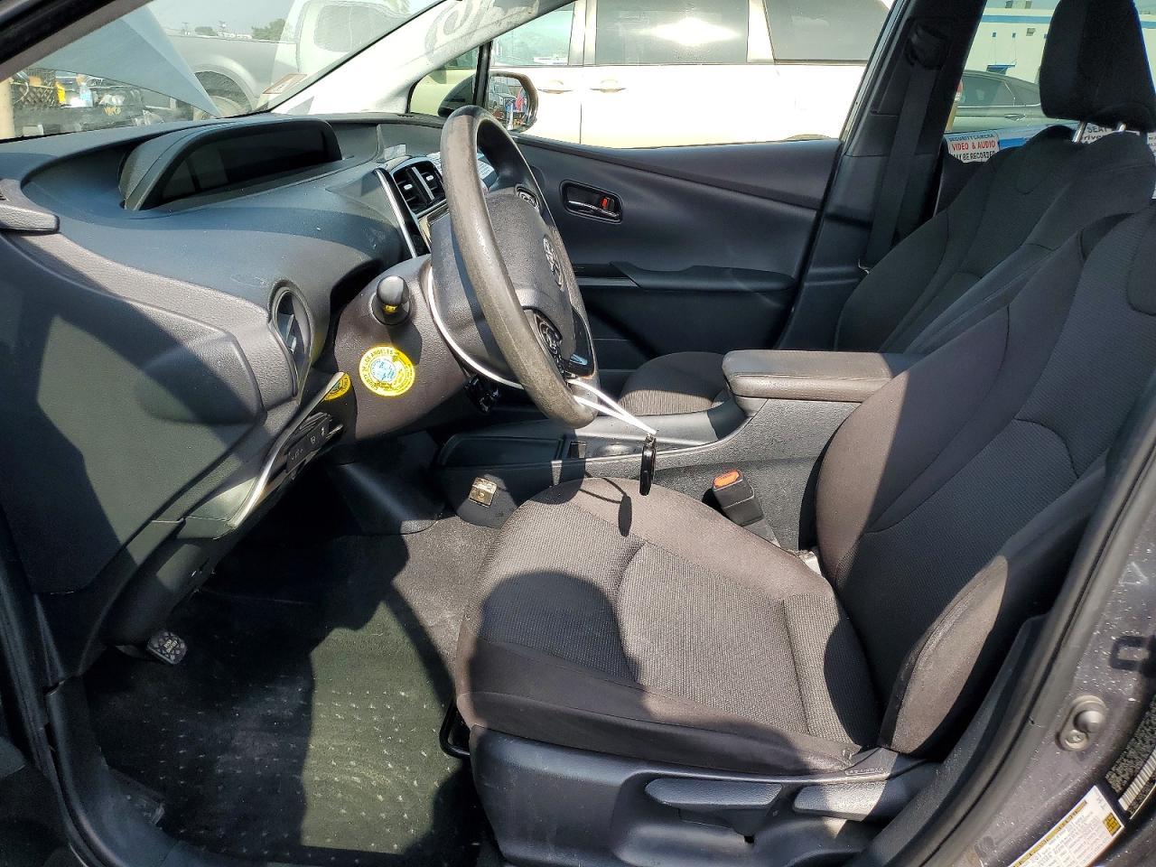 2019 TOYOTA PRIUS