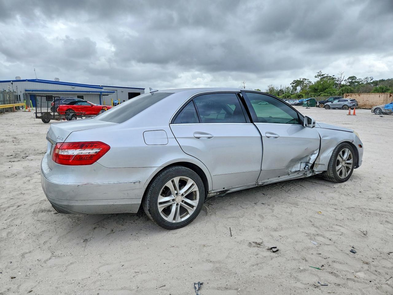 2010 MERCEDES-BENZ E-Class