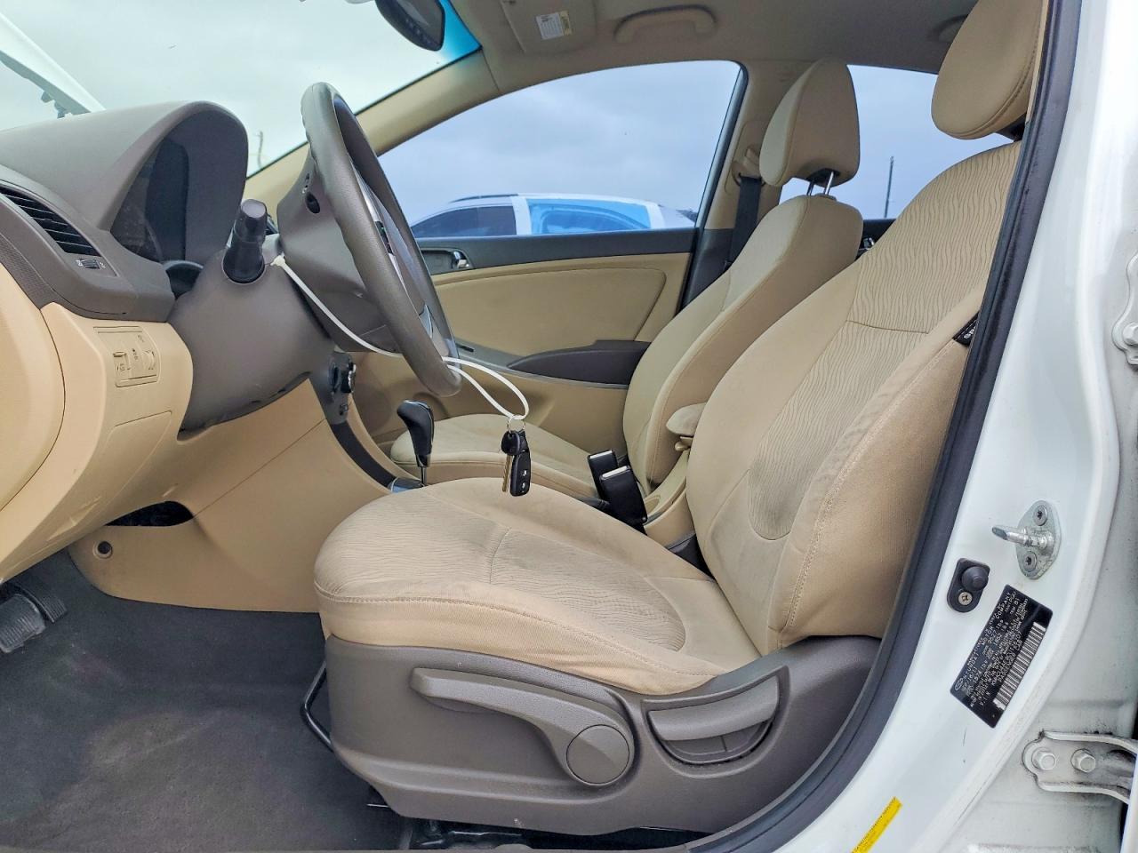 2012 HYUNDAI ACCENT