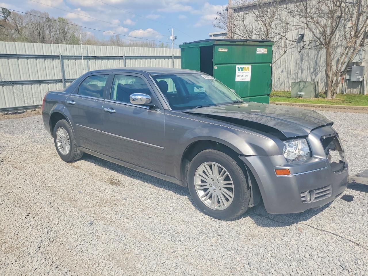 2010 CHRYSLER 300