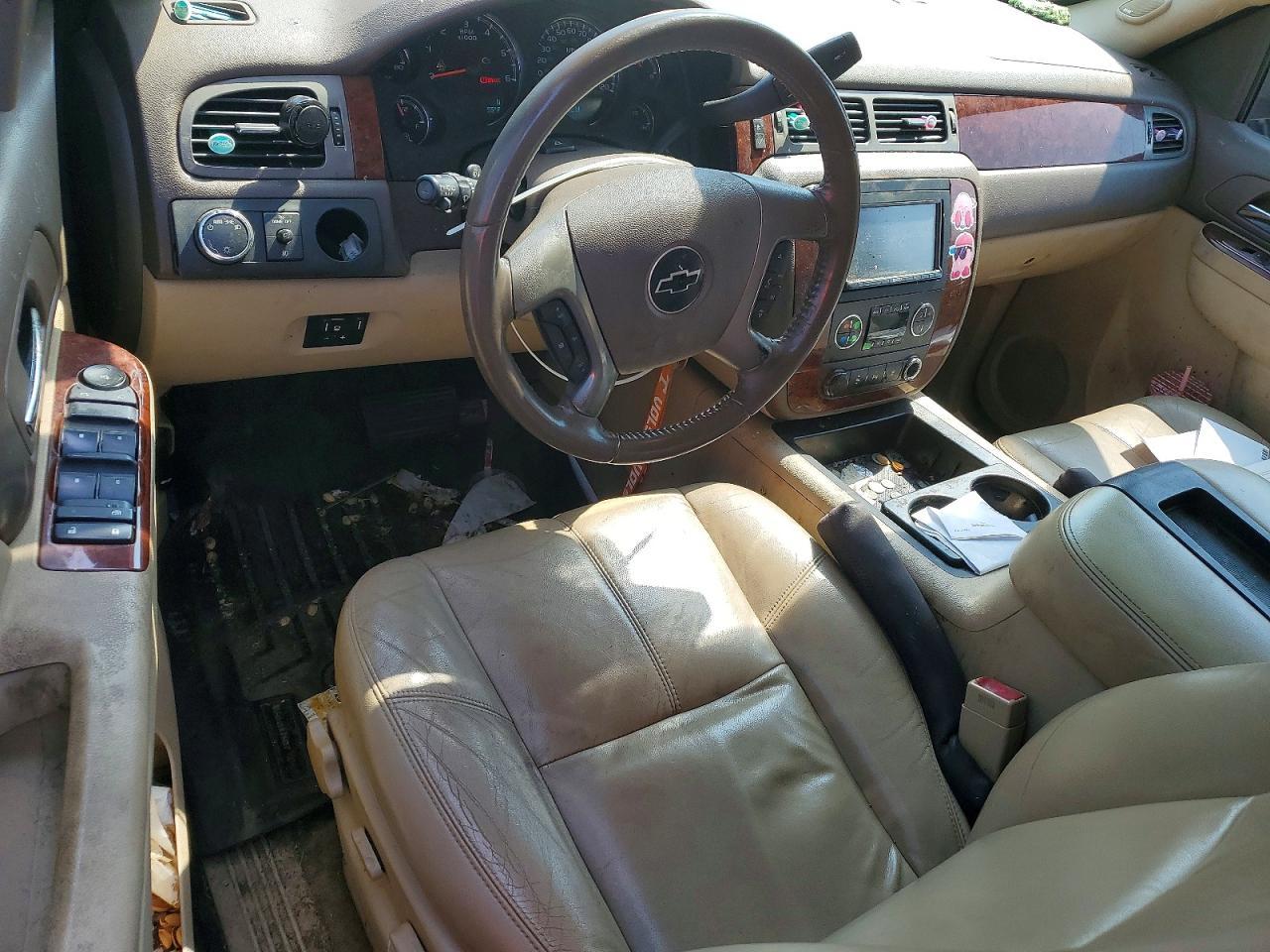 2011 CHEVROLET Tahoe