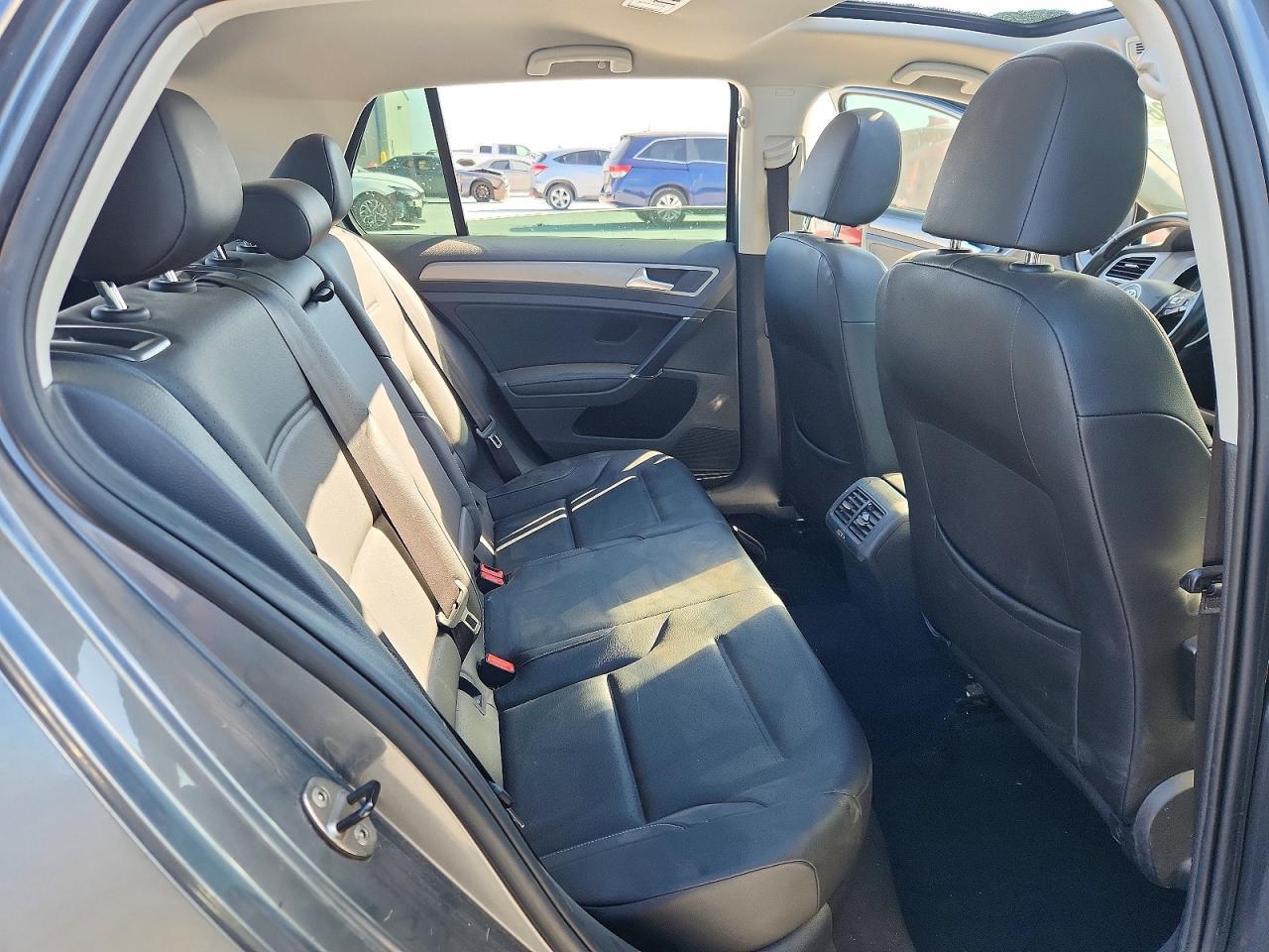 2017 VOLKSWAGEN GOLF