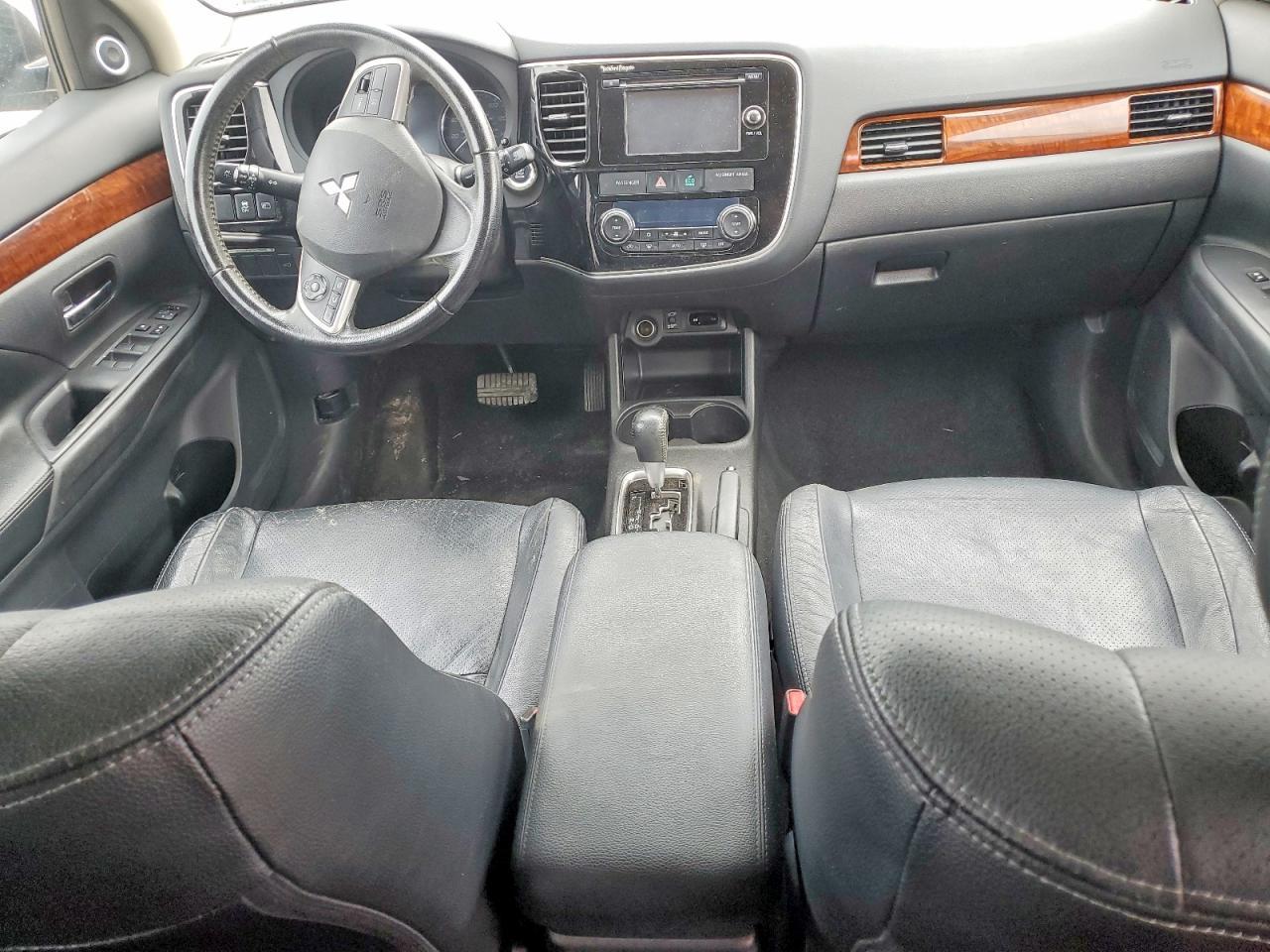 2014 MITSUBISHI outlander