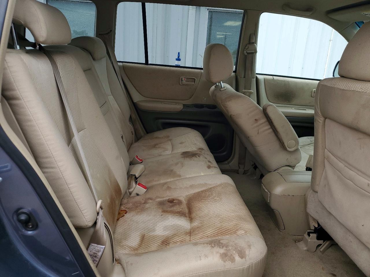 2004 TOYOTA HIGHLANDER