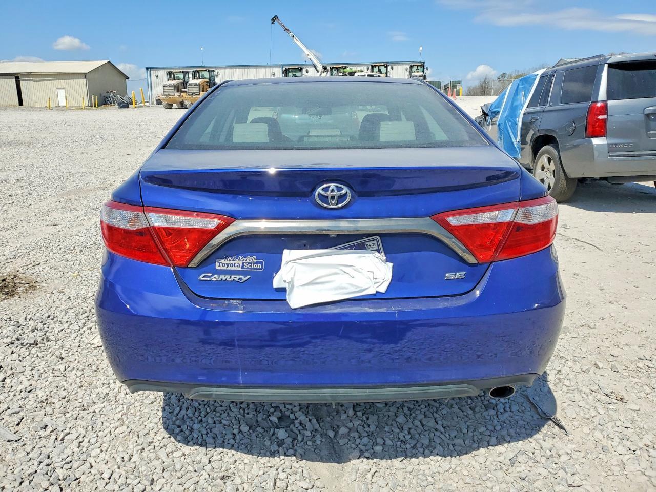 2016 TOYOTA CAMRY