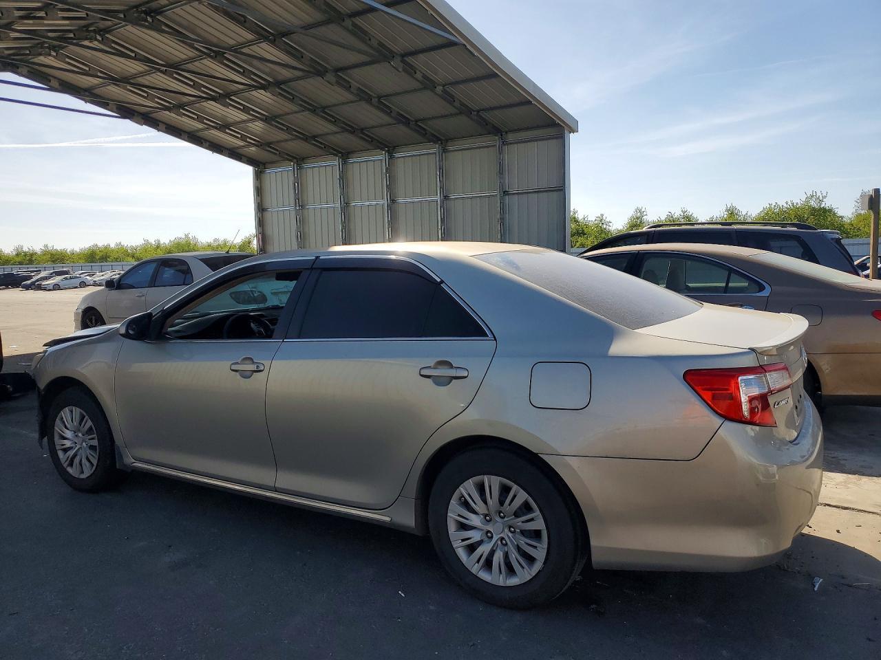 2014 TOYOTA CAMRY