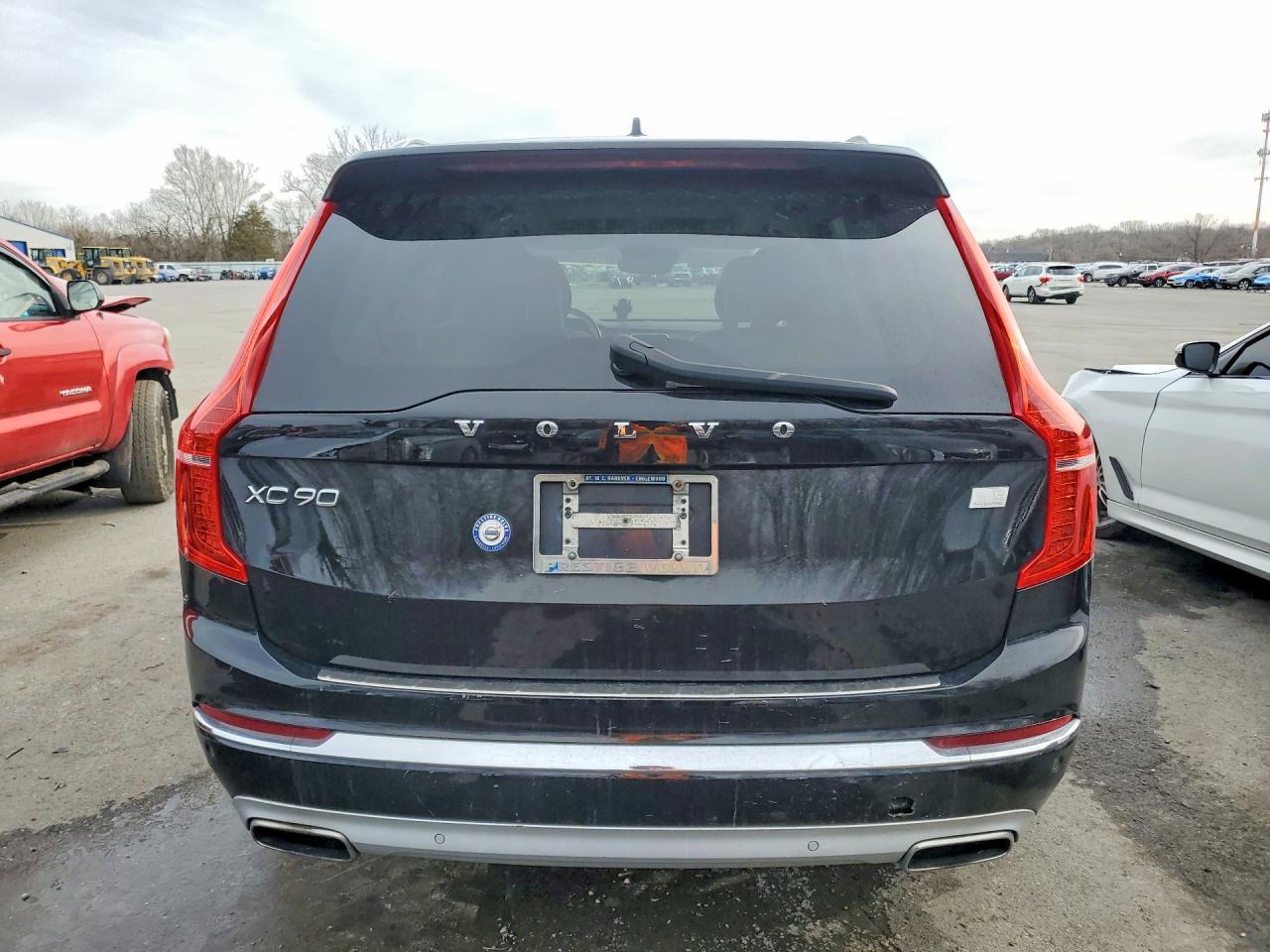 2021 VOLVO XC90