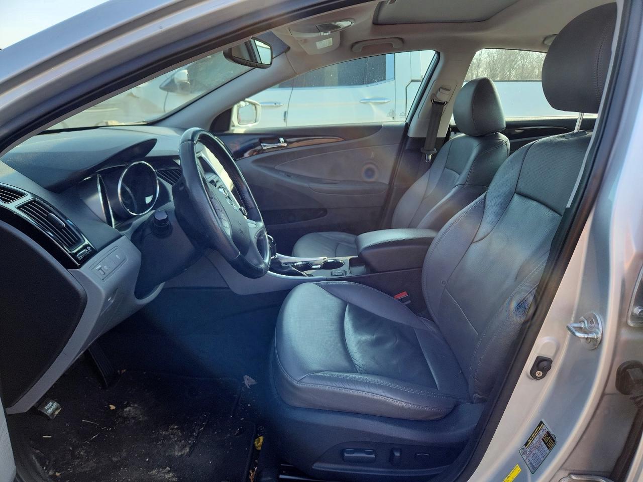 2011 HYUNDAI SONATA