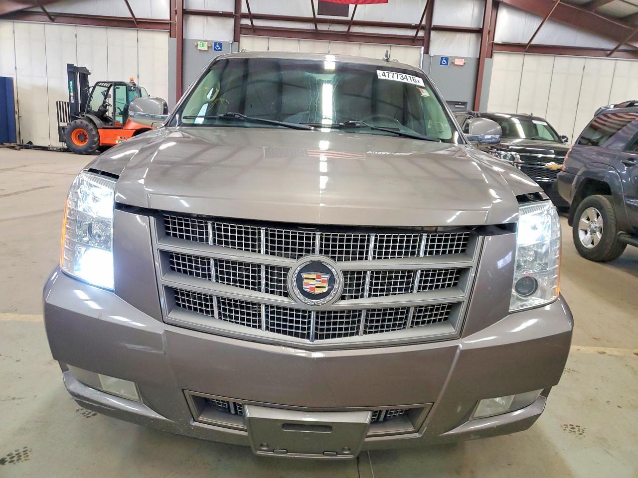 2013 CADILLAC Escalade ESV