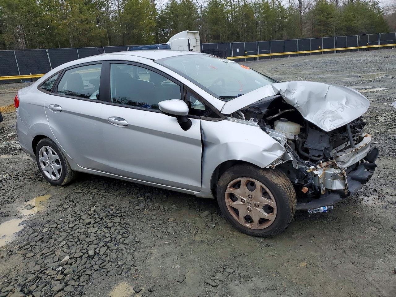 2012 FORD Fiesta