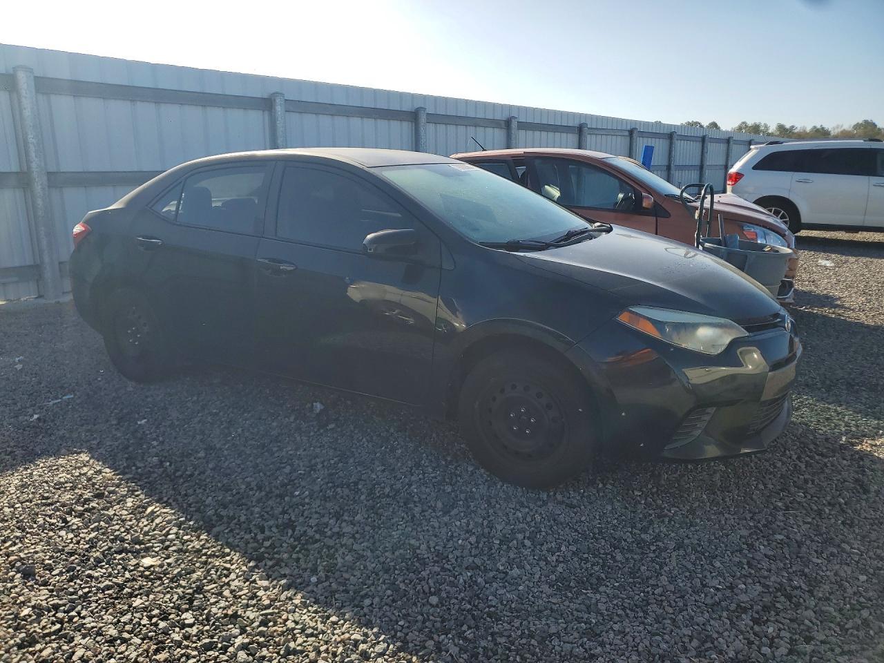 2015 TOYOTA COROLLA