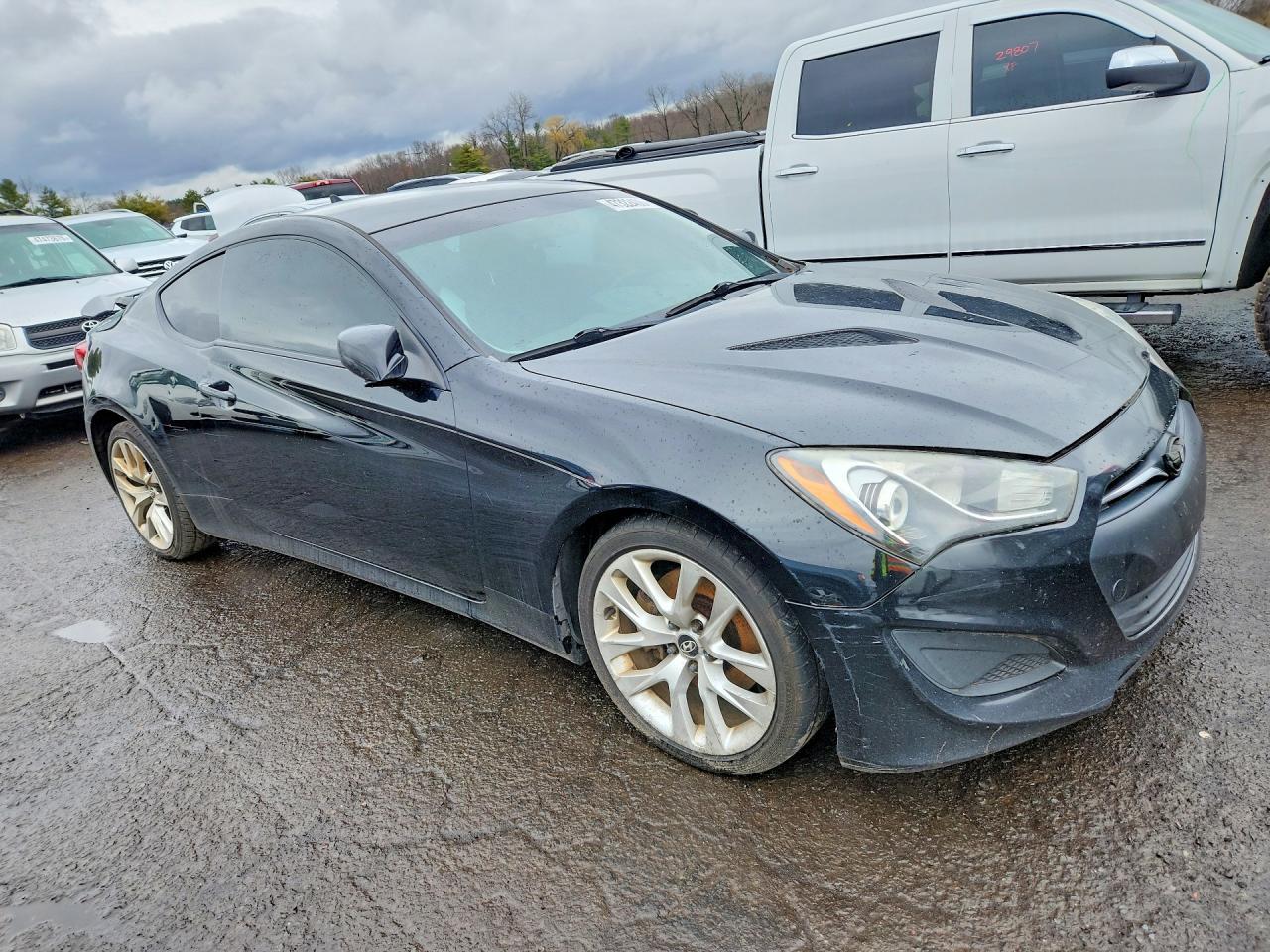 2013 HYUNDAI GENESIS
