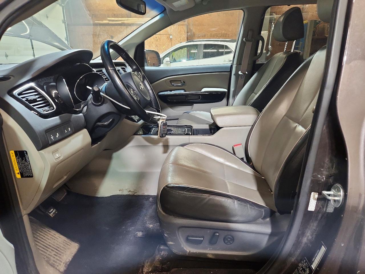 2016 KIA SEDONA