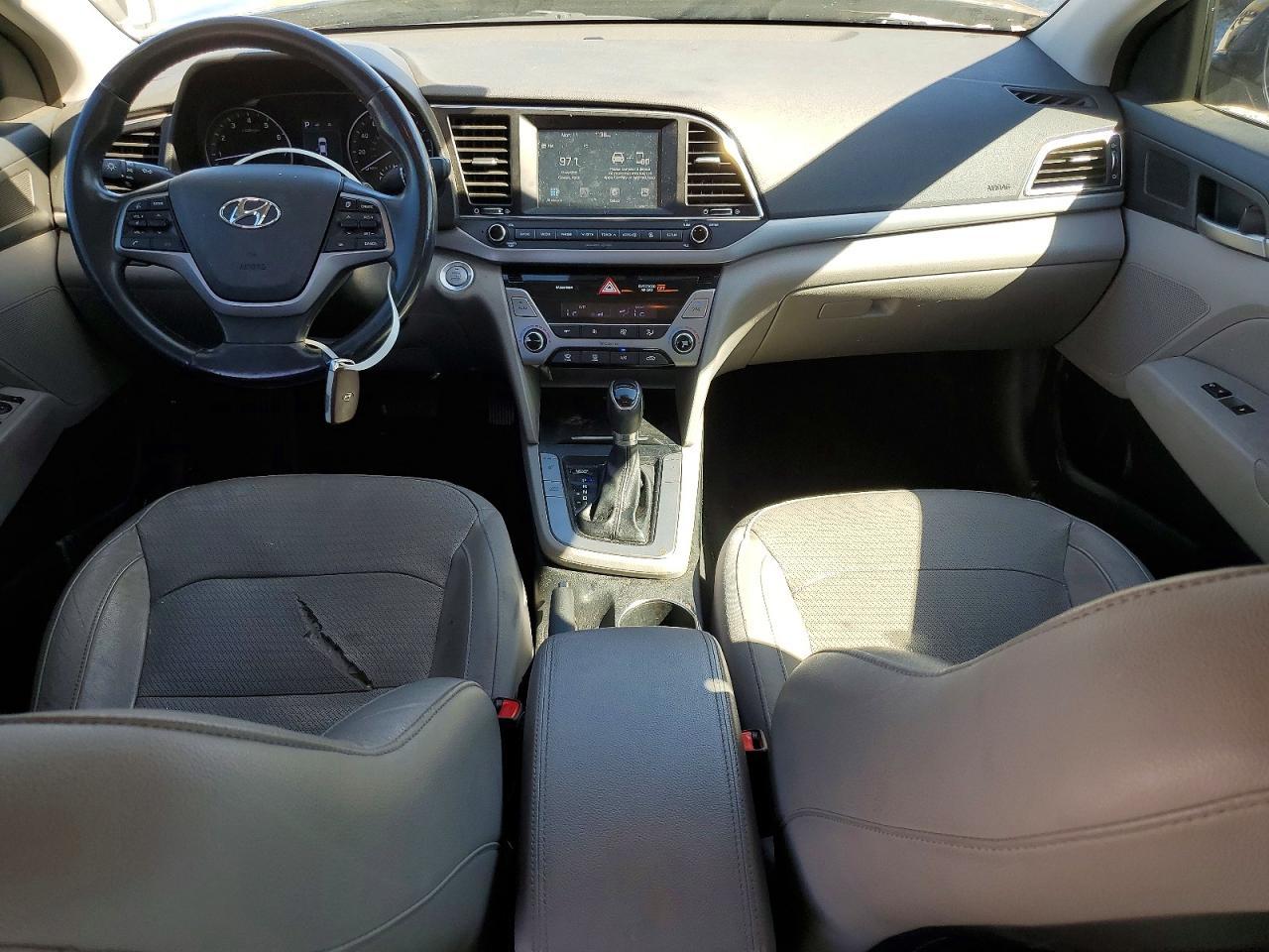 2017 HYUNDAI ELANTRA