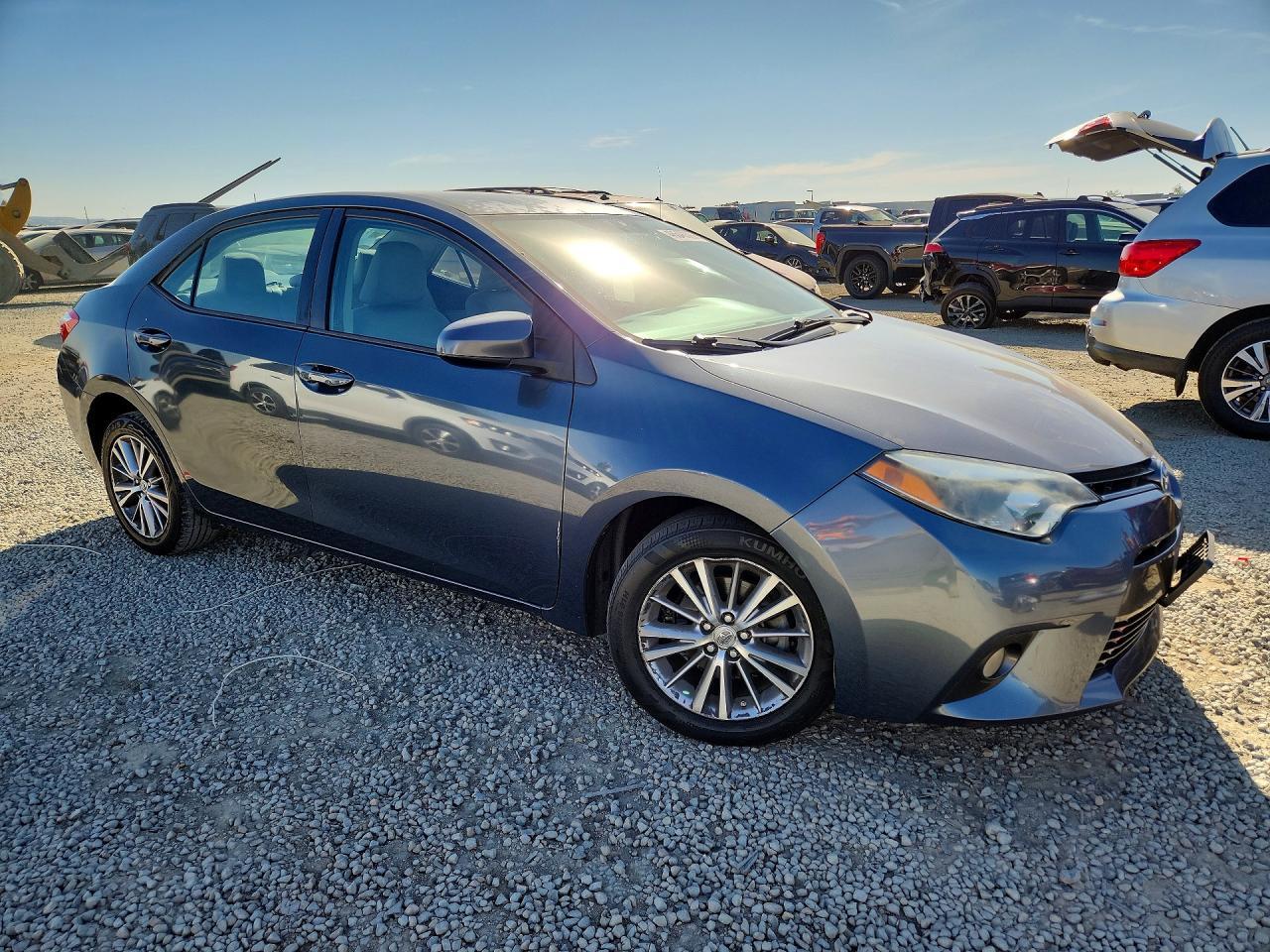 2015 TOYOTA COROLLA
