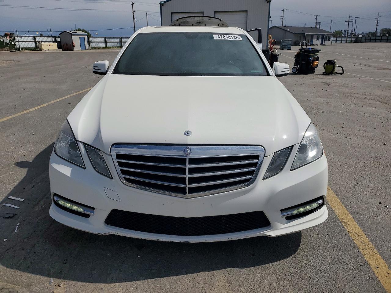 2013 MERCEDES-BENZ E-Class
