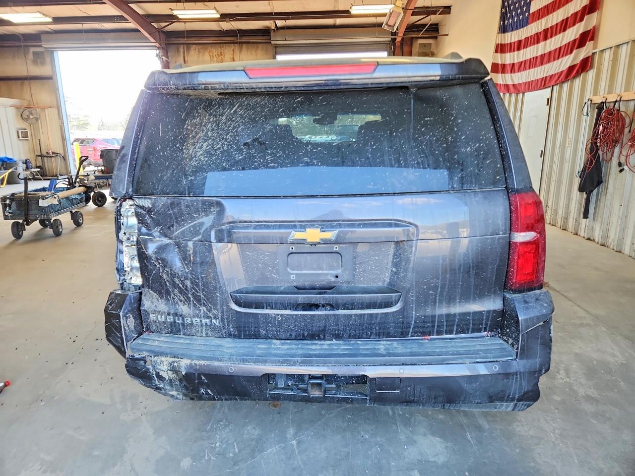 2016 CHEVROLET Suburban