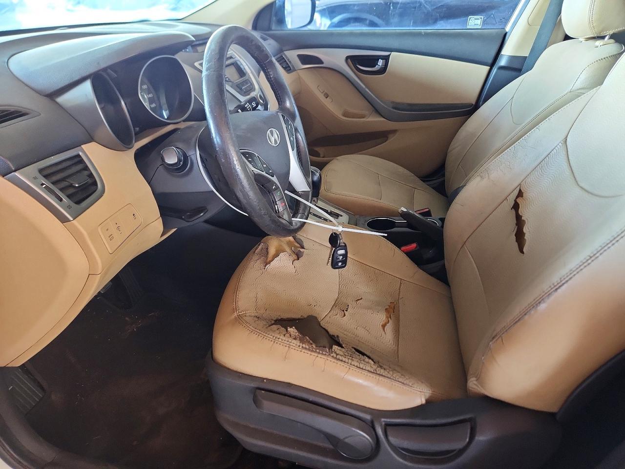 2012 HYUNDAI ELANTRA