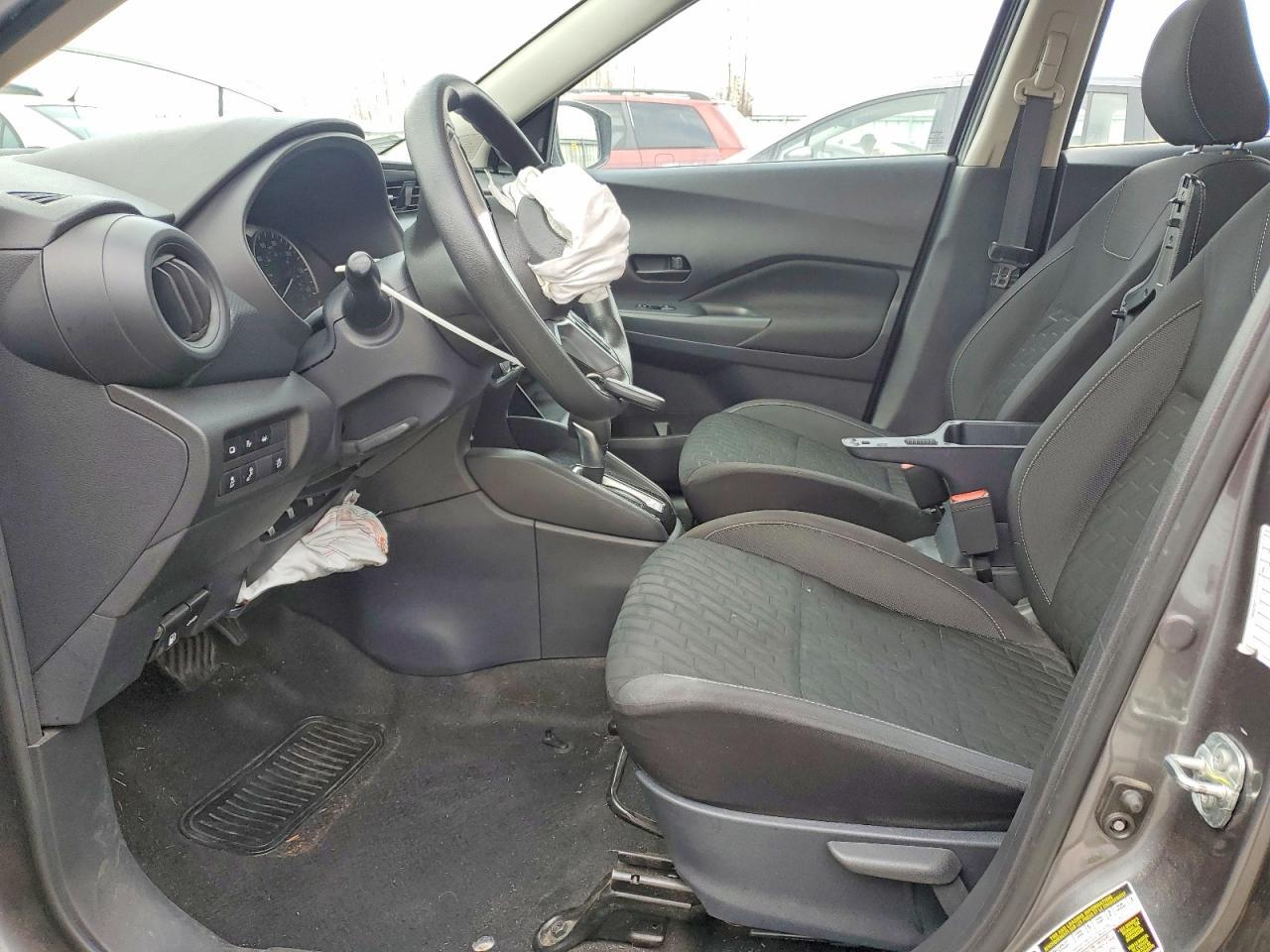 2021 NISSAN KICKS