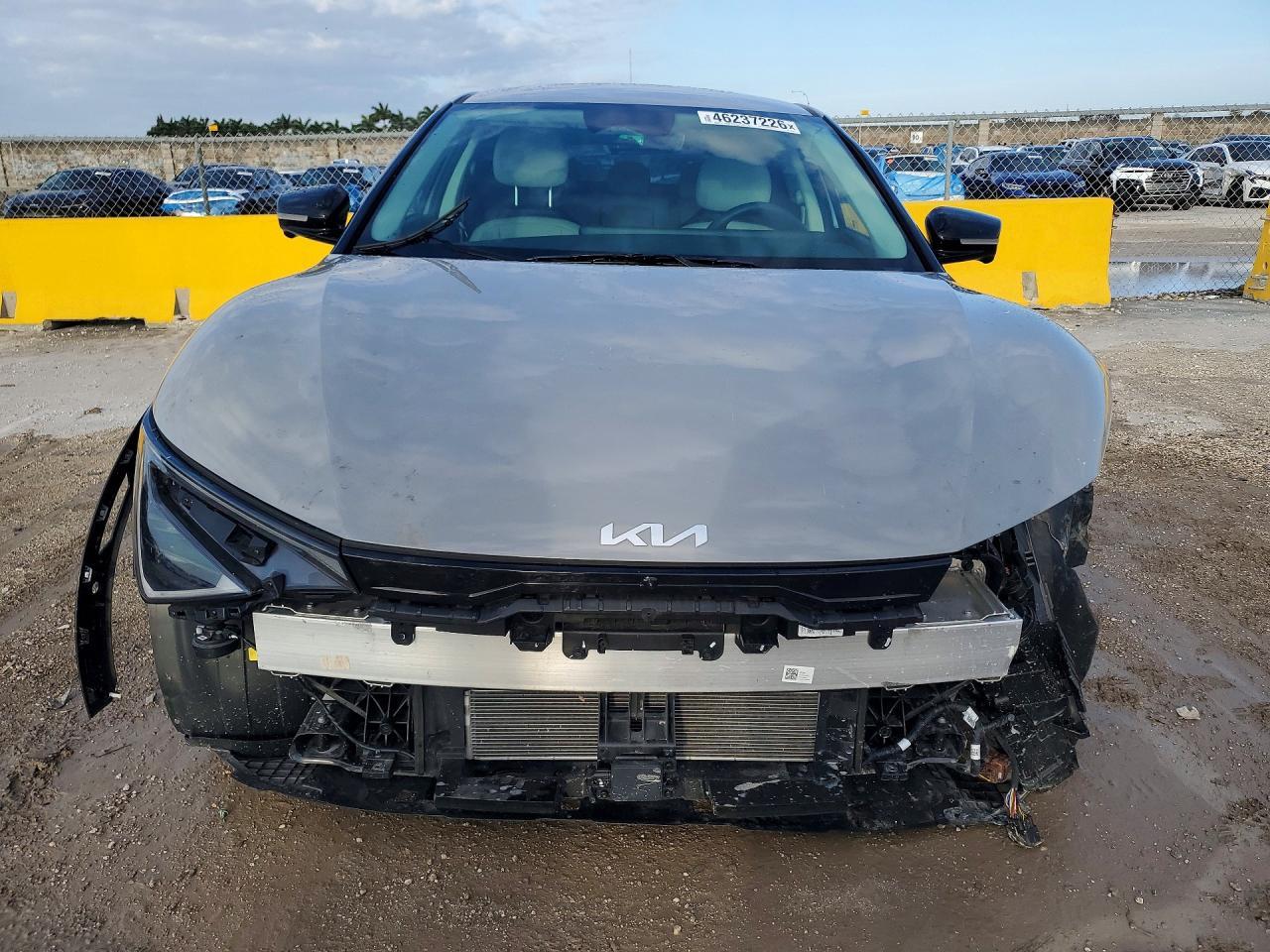 2025 KIA EV6