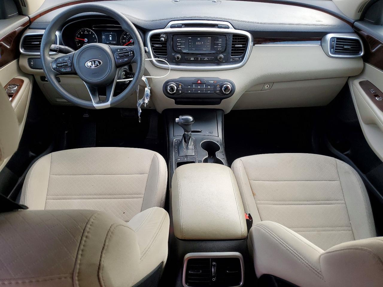 2017 KIA SORENTO