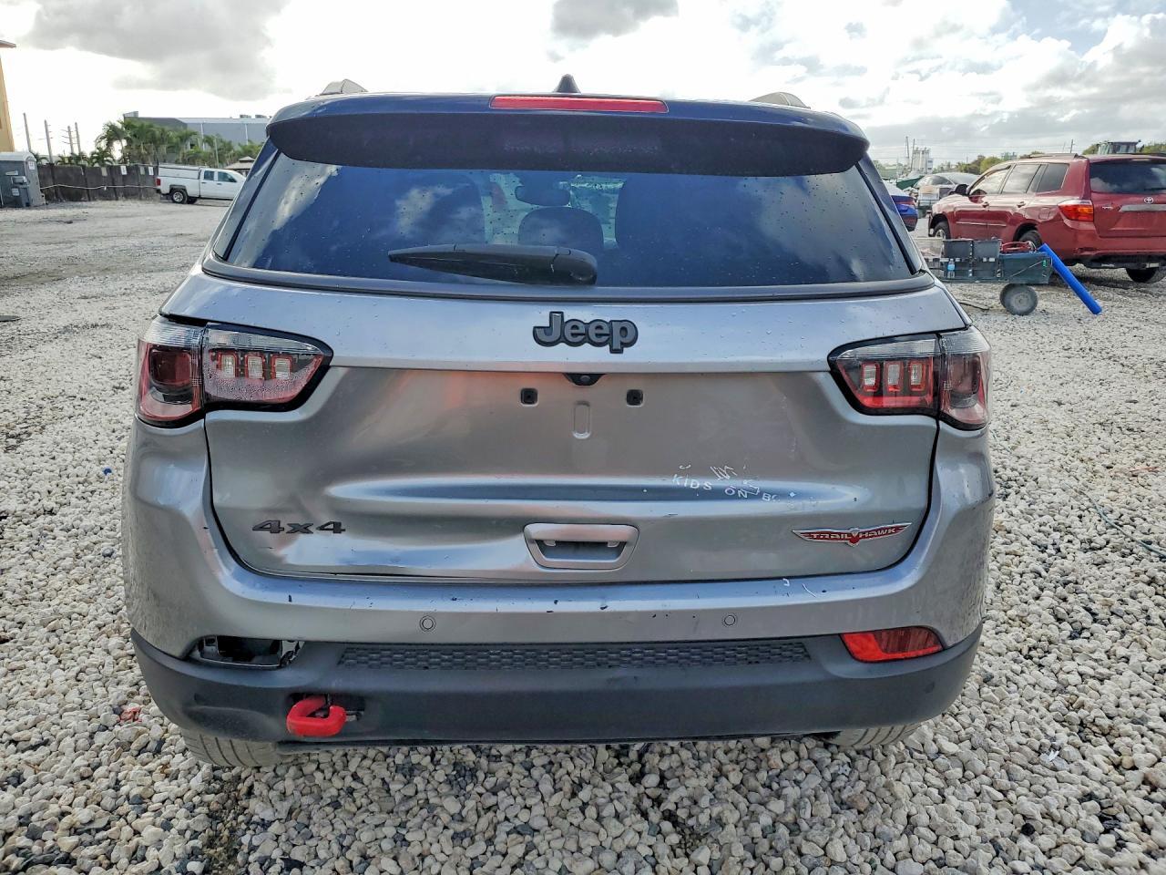 2021 JEEP Compass