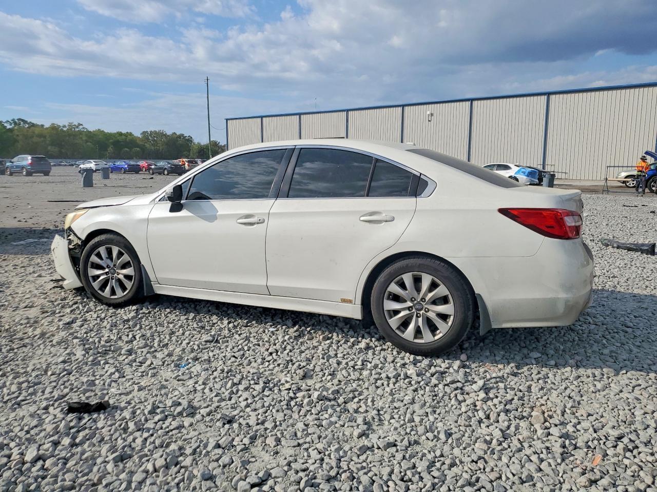 2015 SUBARU Legacy