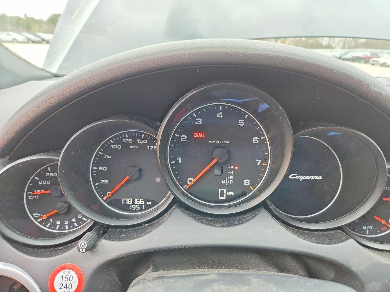 2016 PORSCHE CAYENNE