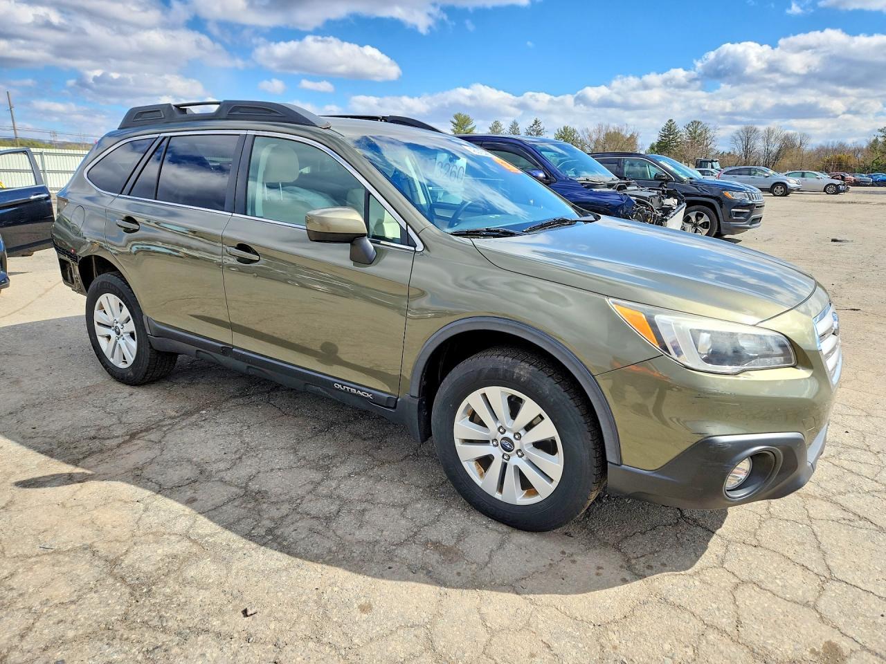 2015 SUBARU Outback