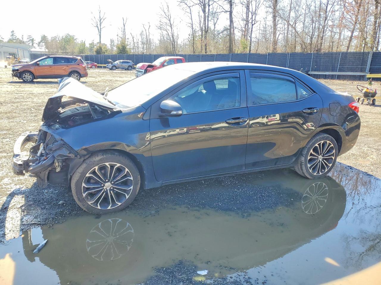 2015 TOYOTA COROLLA