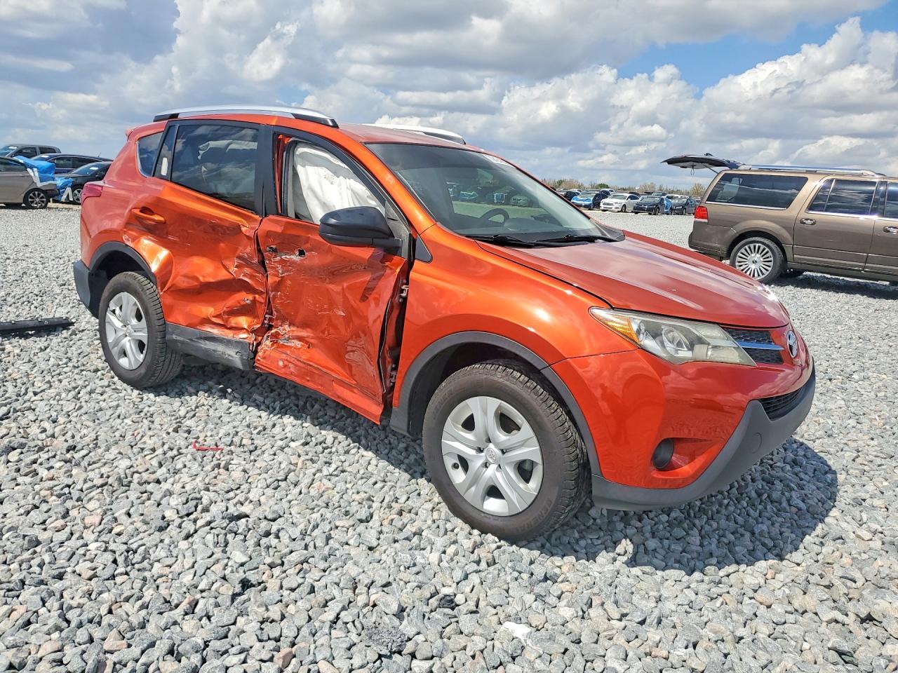 2015 TOYOTA RAV4