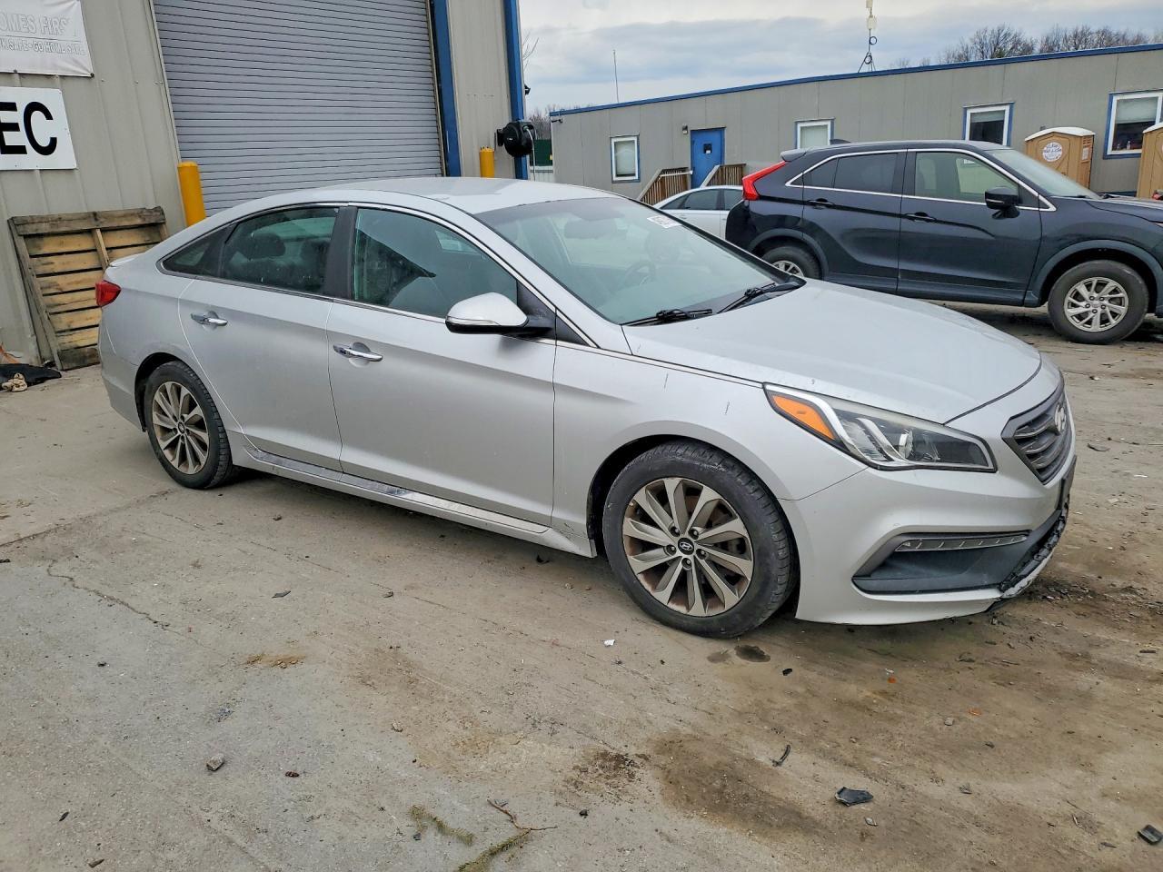 2016 HYUNDAI SONATA