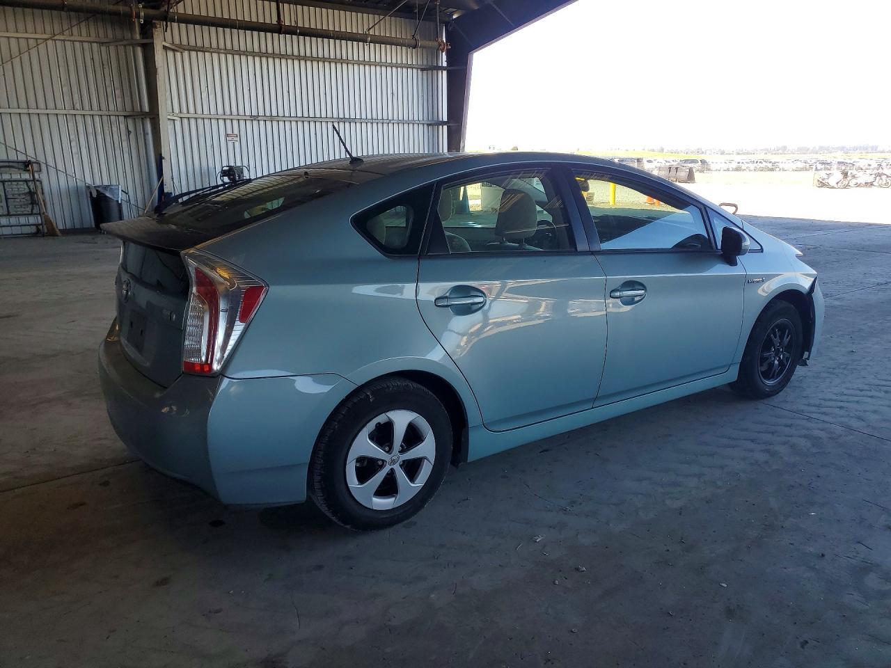 2015 TOYOTA PRIUS