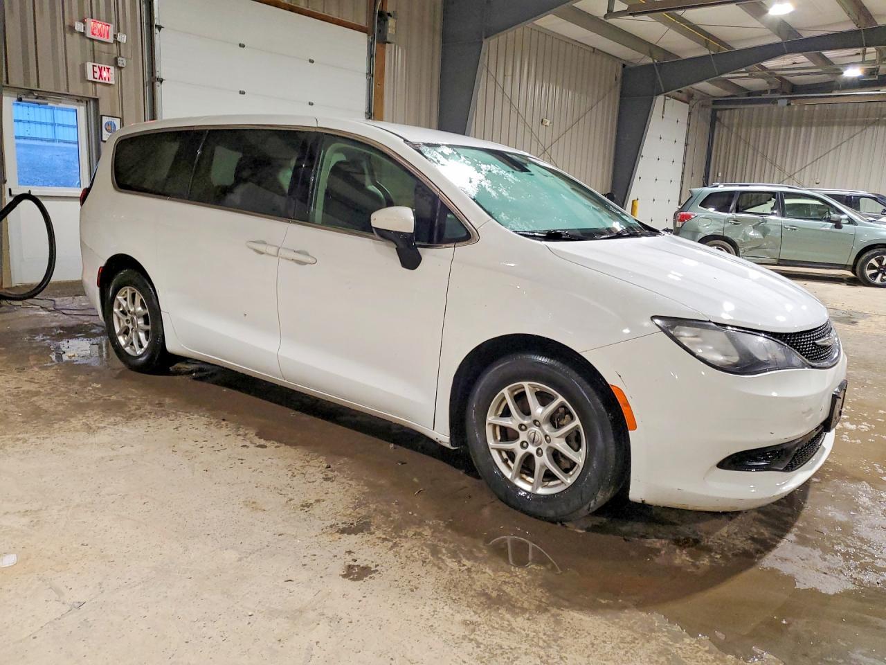 2021 CHRYSLER Voyager