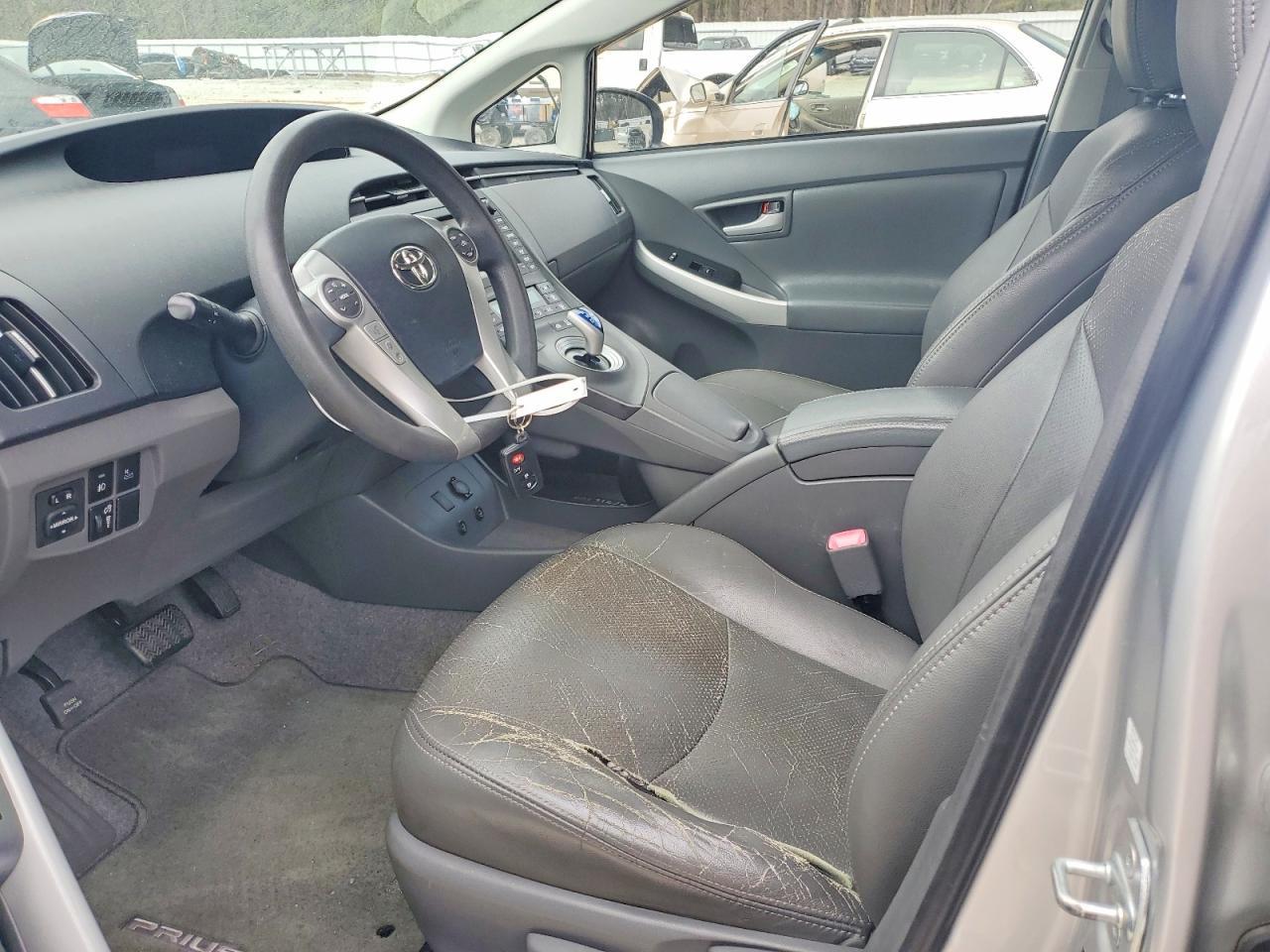 2011 TOYOTA PRIUS
