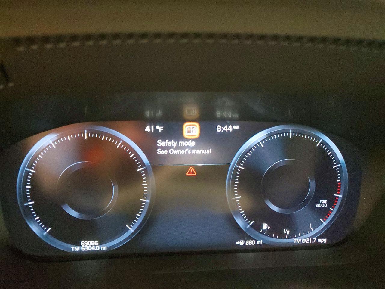 2019 VOLVO XC60