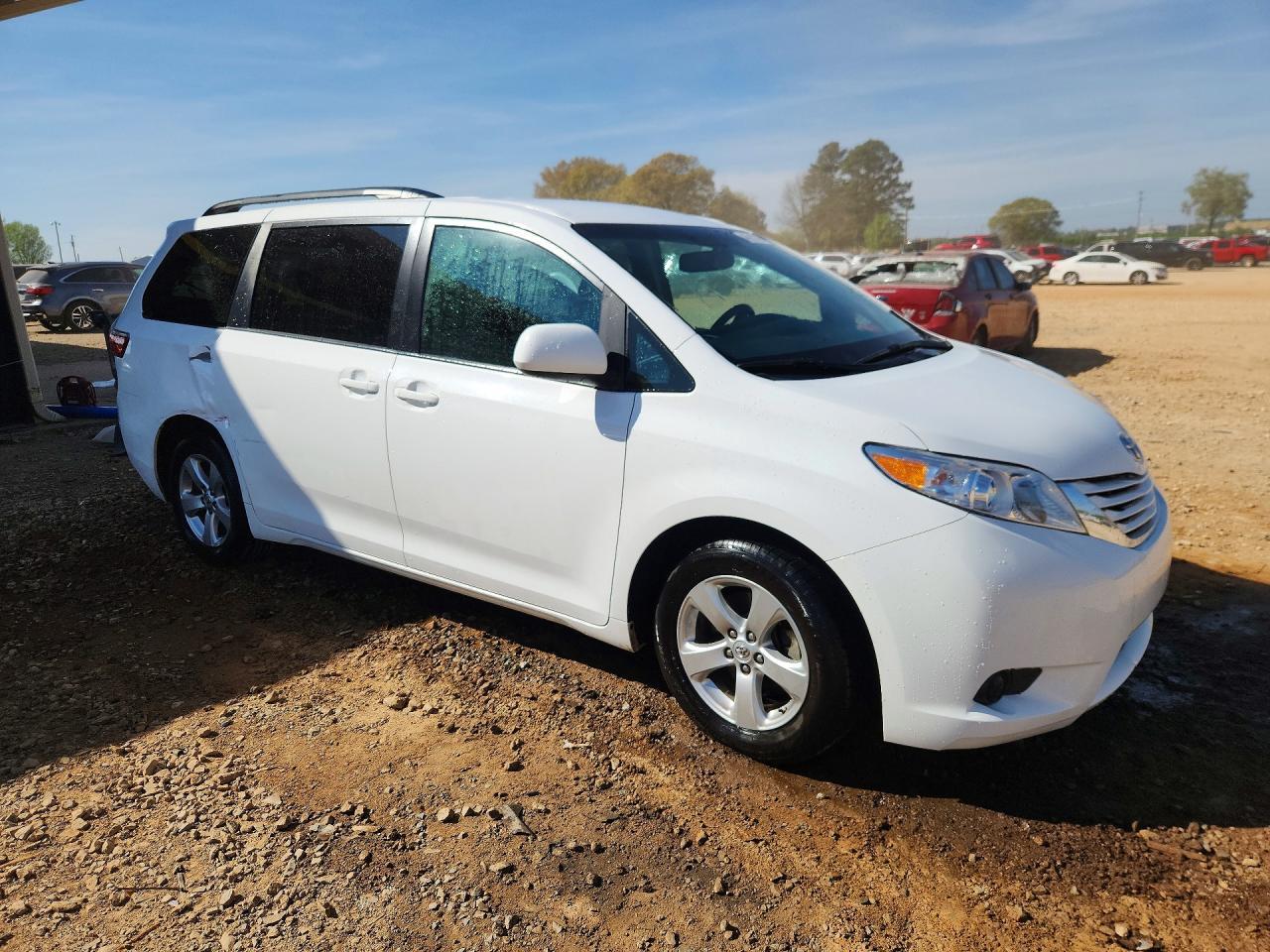 2017 TOYOTA SIENNA