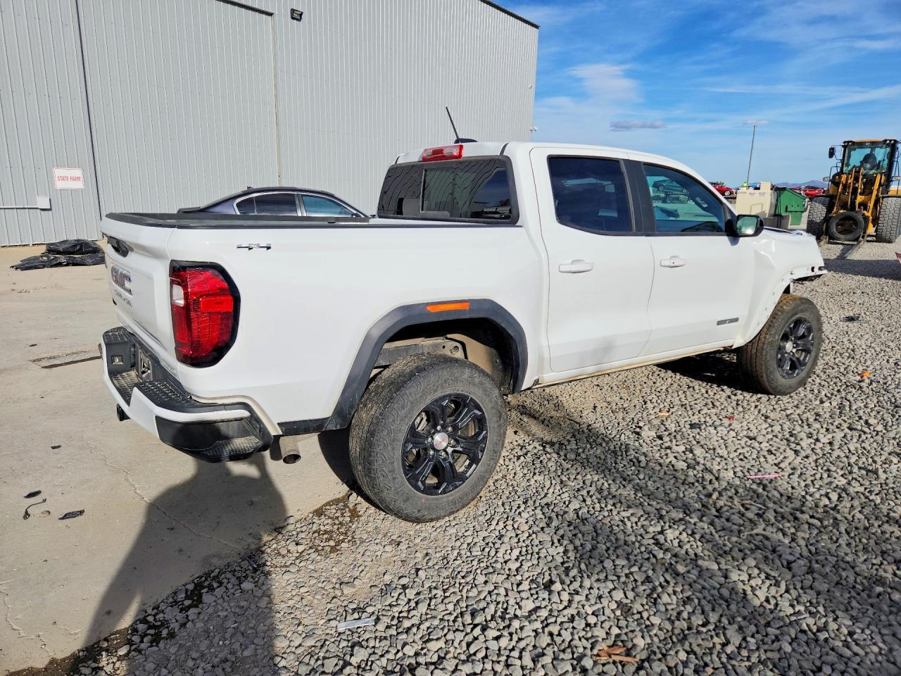 2024 GMC CANYON
