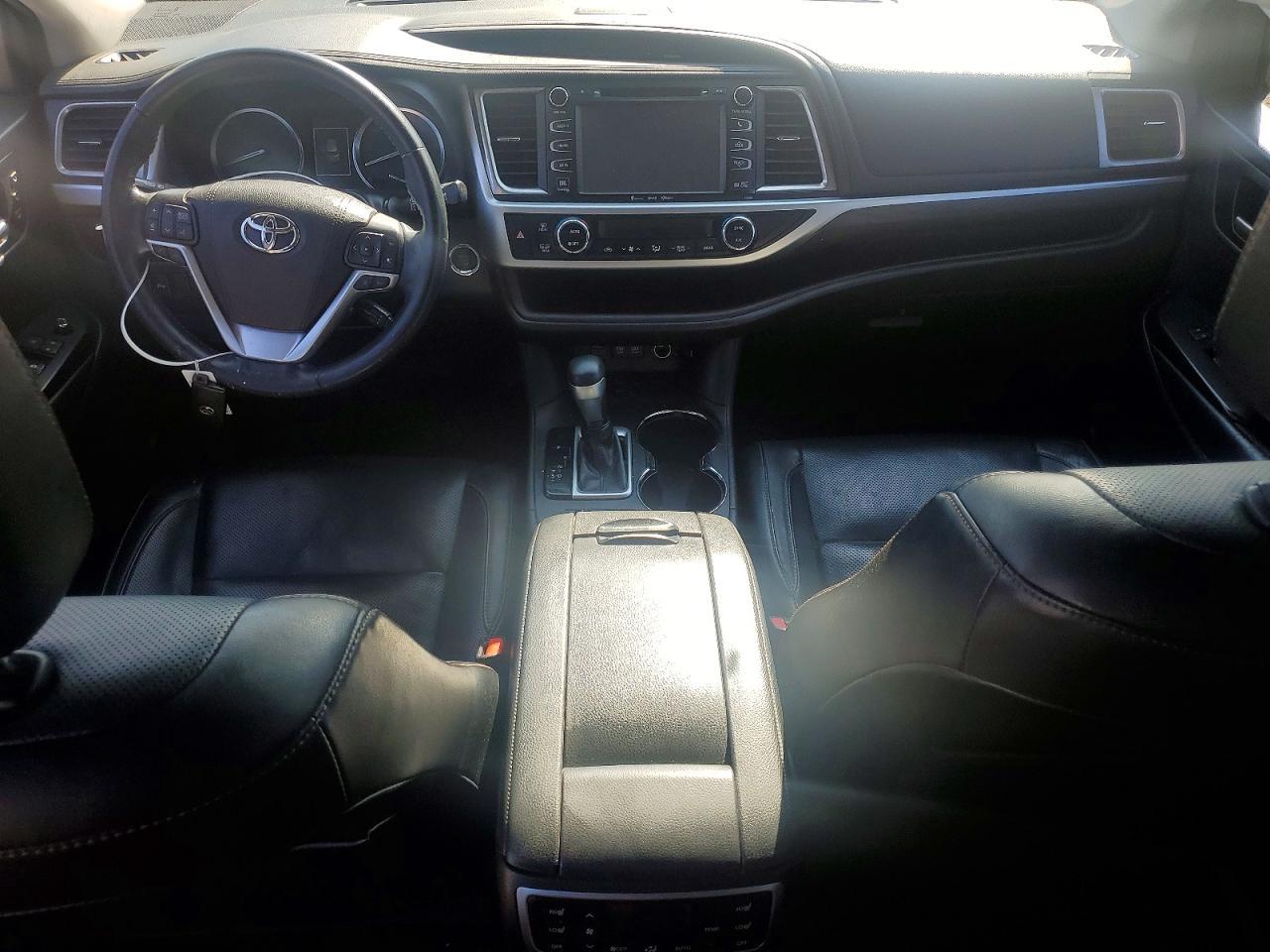 2018 TOYOTA HIGHLANDER