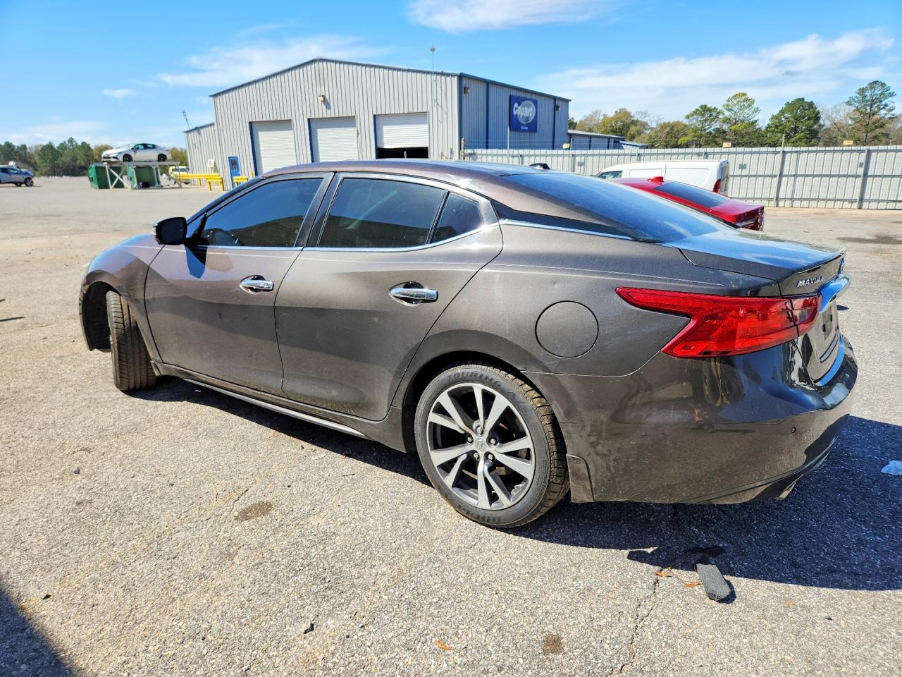 2016 NISSAN Maxima