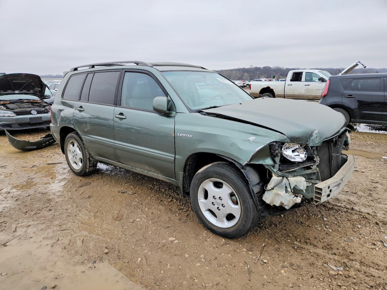 2004 TOYOTA HIGHLANDER