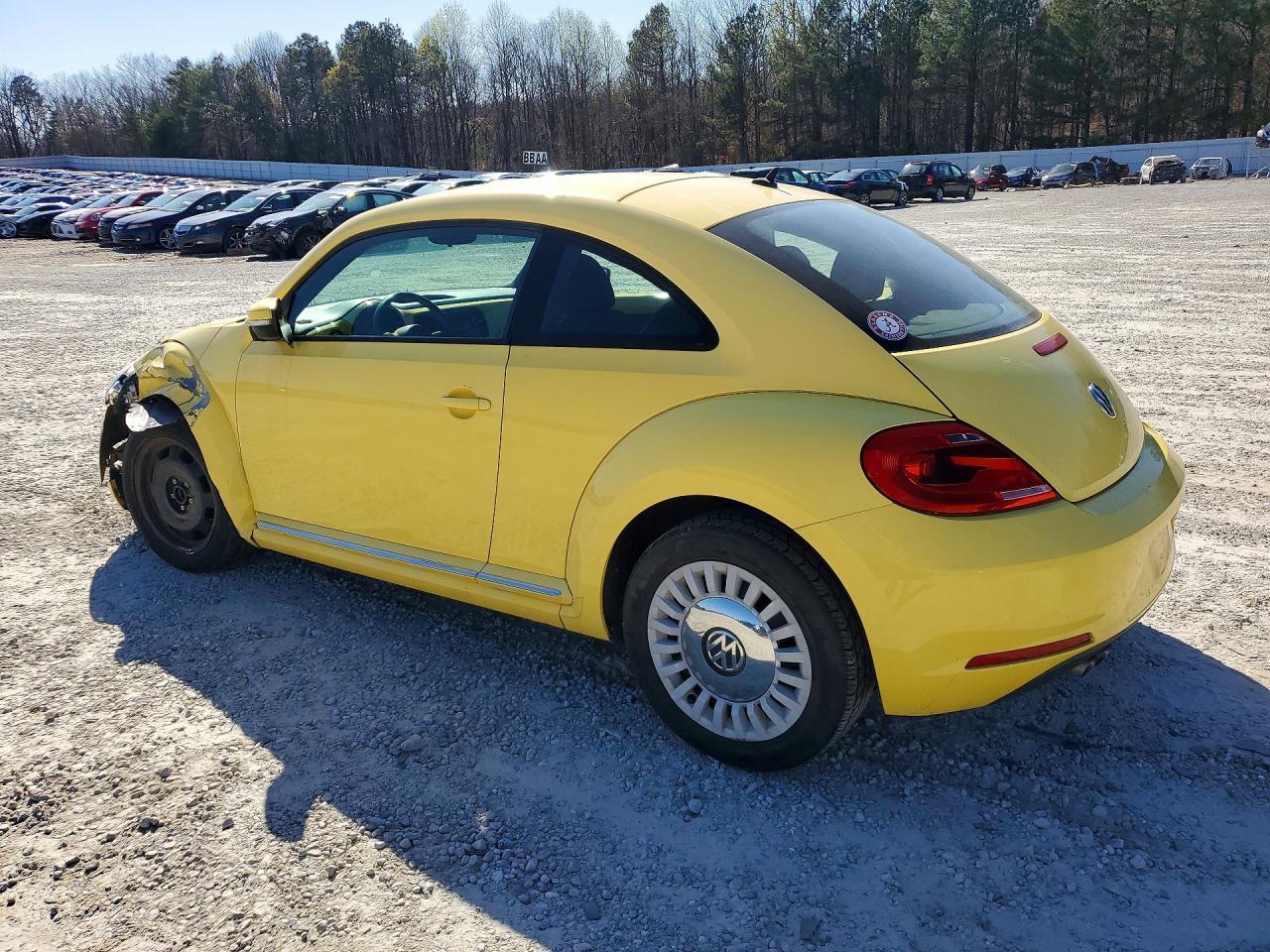 2013 VOLKSWAGEN Beetle