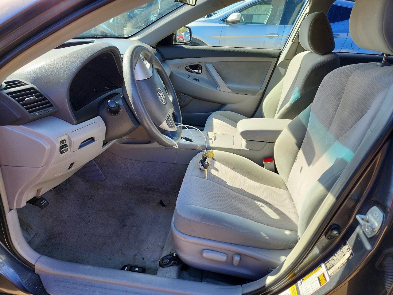 2010 TOYOTA CAMRY